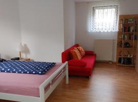 Gemütliche Einliegerwohnung ohne Küche in Hösbach-Rottenberg, apartment in Hösbach