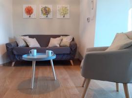 Chic Coastal Hill Escape, hotel in Ventimiglia