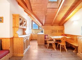 Hof am Schloss Apartement Zirm, hotel v destinaci Montechiaro