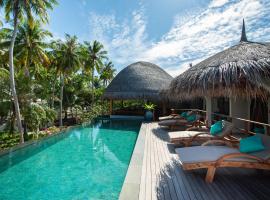 Island Luxury Boutique Hotel - Fulhadhoo, hotel com piscina em Fulhadhoo