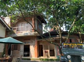 Bu Condro Homestay by Luxury Degree, hotel in Magelang