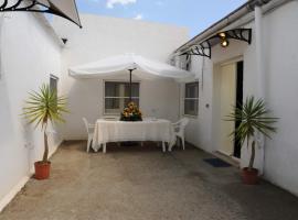 Casa Marinella al confine fra Basilicata e Puglia, holiday home in Bernalda