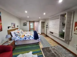 Valley View dullstroom - check in at The Highlander Hotel