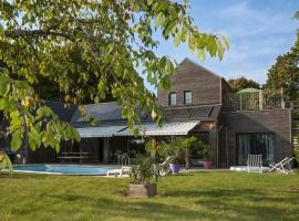 Le Lagon, hotel with pools in Jargeau