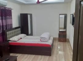 Hotel Wasi International, hotel in Maijdi