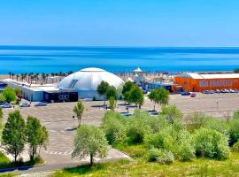 Blue Summerland Apartments, hotel i Mamaia