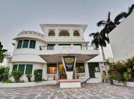 Treebo The Regal House, Near Fateh Sagar Lake, hotel perto de Aeroporto de Maharana Pratap - UDR, Udaipur