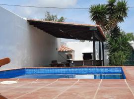 A Casa da avó Custodinha, cheap hotel in Bias do Norte