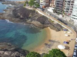 Linda vista (De Frente Para a Praia das Virtudes), 3 quartos (1 Suíte), mobiliado, Wi-Fi, TV Smart!