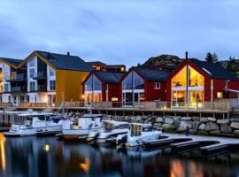 Karlotte's apartment, holiday rental in Ballstad