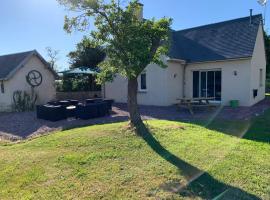 BlackBerry Cottage, hotel en Lessay