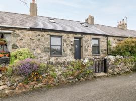 2 Rhoslyn, cottage in Caernarfon