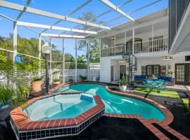 Ideal for Groups! Sleeps 14, Pool, Spa Near Downtown