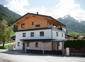 Johann Apartments