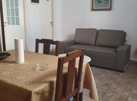 Callisto house 5, apartment in Ermoupoli