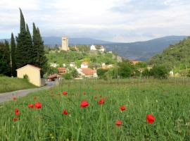 Apartma Qbed, hotel with parking in Gračišče