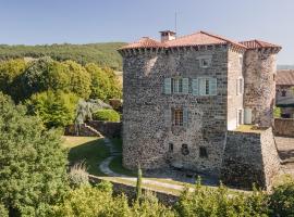 Château du Chambon, παραθεριστική κατοικία σε Cerzat