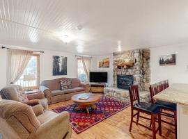 Oso Lodge Unit B, hotel v destinaci Yosemite West