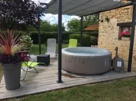 Charmante maison périgourdine avec spa gonflable, proche Hautefort, idéale famille et détente - FR-1-616-167