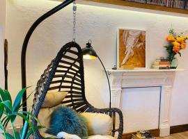 3 Bed Apartment/Explore the Area/Enjoy our Pub