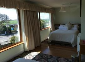 Room in Guest room - Orchard Manor, Fore Street Probus, Tr24ly，特魯羅的家庭旅館