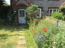 Corner Cottage - base for exploring North Norfolk