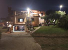 VILLA GIULIANA stanze con bagno interno in Villa a 350 mt spiaggia libera Lido delle Sirene, bed and breakfast en Anzio