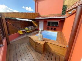 Chez Rey, hotel v destinaci Quartier Médecin