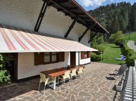 Villa Villa Lucia by Interhome, casa vacacional en Pellizzano