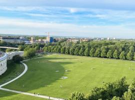 Panorama Home mit Weitblick auf die City, хотел в Инголщат