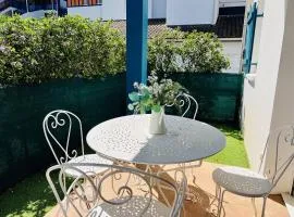 Appartement T1 Bis avec Piscine à Cambo-les-Bains - 2 pers, Terrasse, Parking Privé - FR-1-495-105