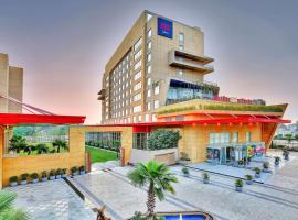 Radisson RED Chandigarh Mohali, отель в Чандигархе