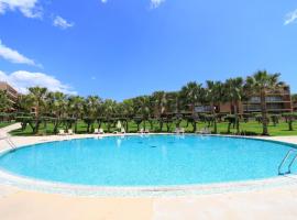 Albufeira Salgados Premium 1 With Pool by Homing, hotel in Armação de Pêra