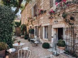 La Maison du Village, sted med privat overnatting i Saint-Rémy-de-Provence