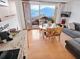 Appartement chaleureux avec une magnifique vue: Crans-Montana şehrinde bir otel