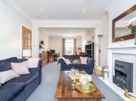 NEW Four Bedroom House - all rooms ensuite