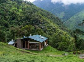 Neblina Bird, hotel s parkiralištem u gradu 'Otavalo'