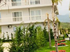 R&I Sea and Mountain View Apartments Radhimë: Orikum şehrinde bir otel