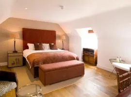 4 stars hotel in Surrey 4 stars hotel in Surrey