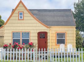 Historic Cottage: Long Beach şehrinde bir kulübe