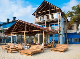 Mamallena Beachside Rincon del Mar, guest house in Rincón