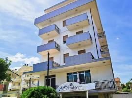 Hotel Arabesco – hotel w dzielnicy Torre Pedrera w Rimini