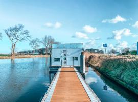 Homeboat Glamping, boat in Nieuwpoort