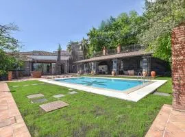 Stunning Home In Zafferana Etnea With Outdoor Swimming Pool, Private Swimming Pool And 5 Bedrooms