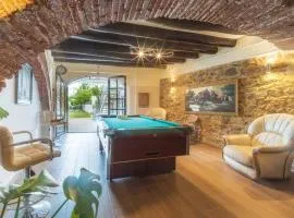 newly renovated Large villa with garden