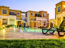 Tiny House with Pool Mountain View & 100mt to Sea.