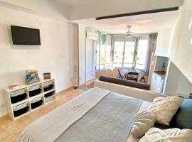 Promar estudio LA COLMENA con piscina a 100m de la playa