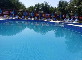 Къща за гости "Там край реката ", pet-friendly hotel sa Slivek