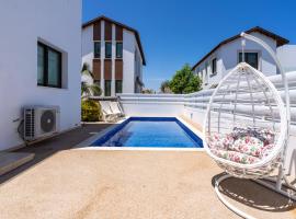 Sea La Vie 3-BR Villa in Protaras, hotel en Paralimni