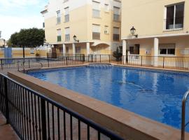 BRISAS DEL MAR, hotel sa bazenima u gradu Formentera de Segura